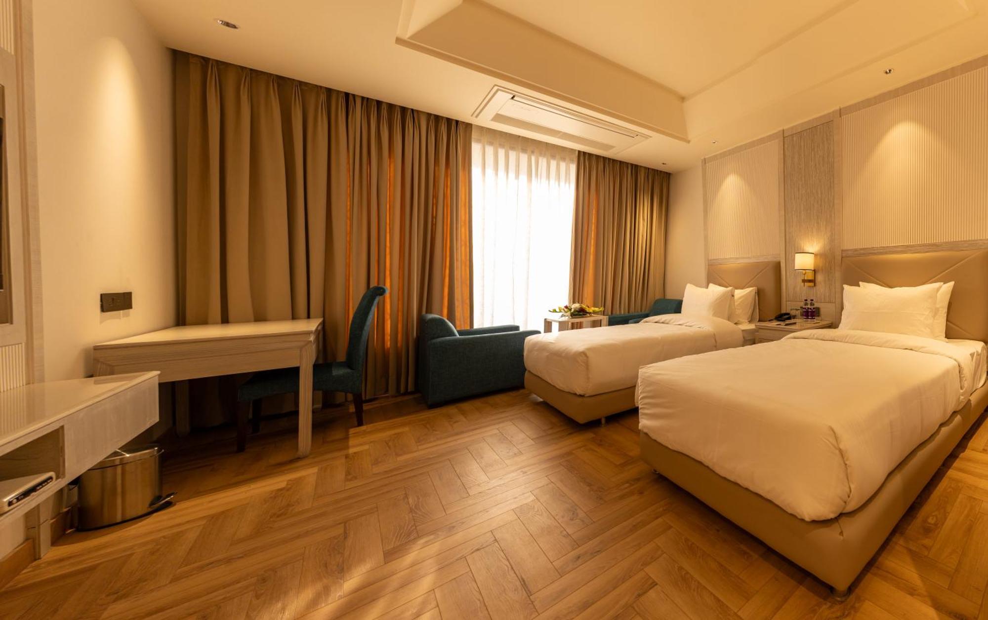 Sandoz Amritsar Near Golden Temple Экстерьер фото