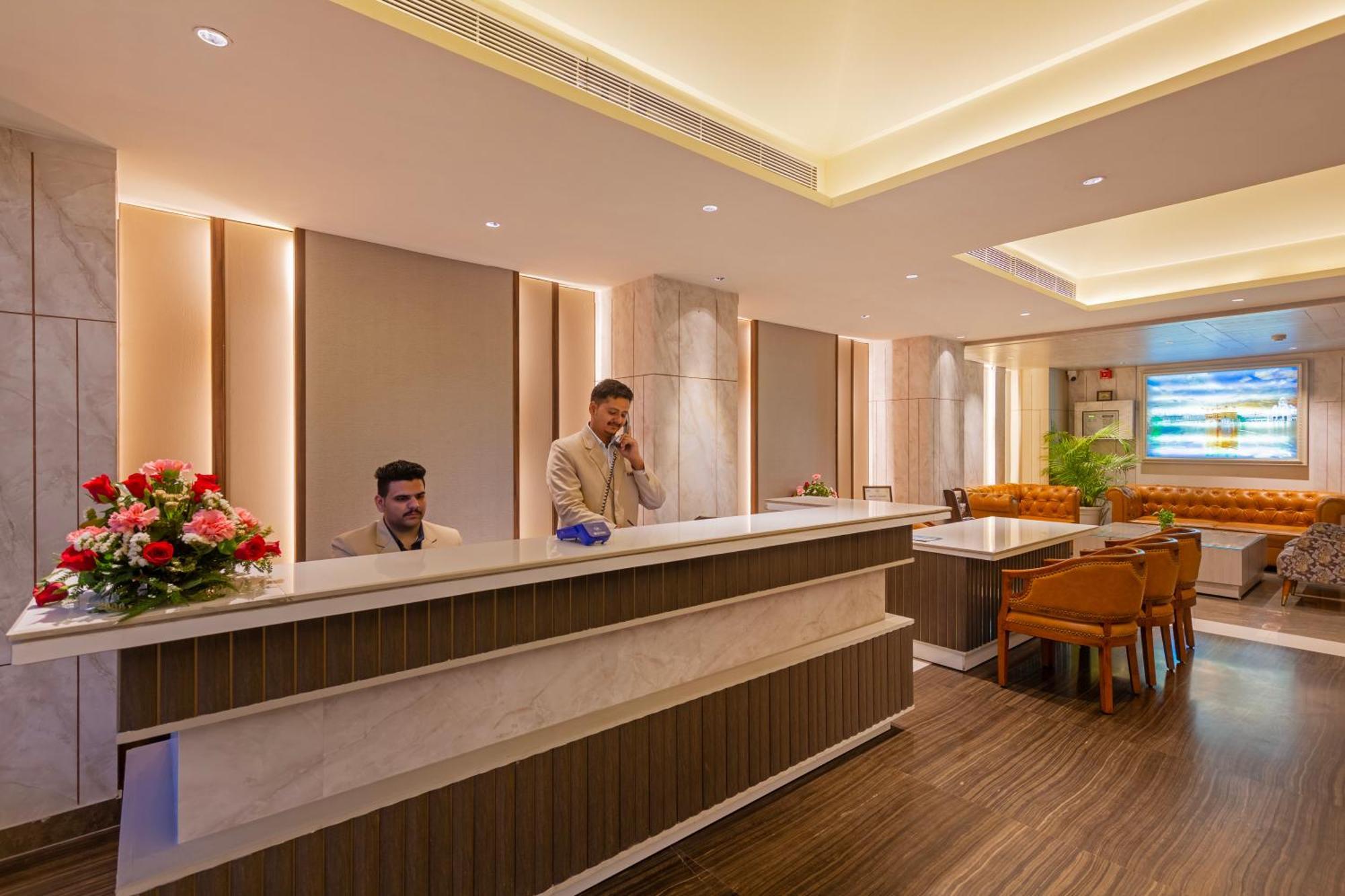 Sandoz Amritsar Near Golden Temple Экстерьер фото