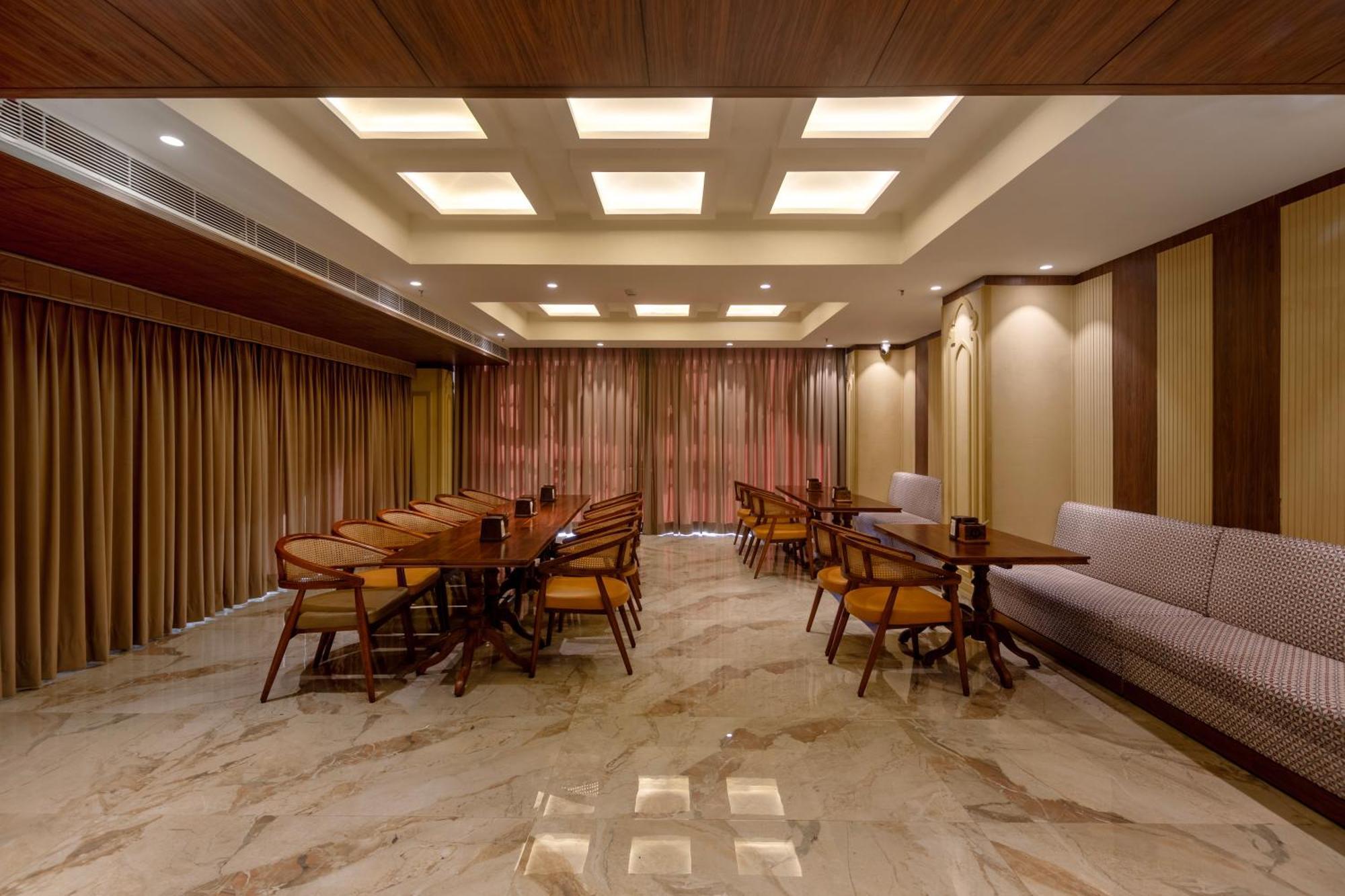 Sandoz Amritsar Near Golden Temple Экстерьер фото